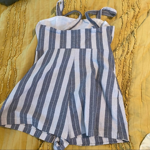 Striped romper - Picture 2 of 3